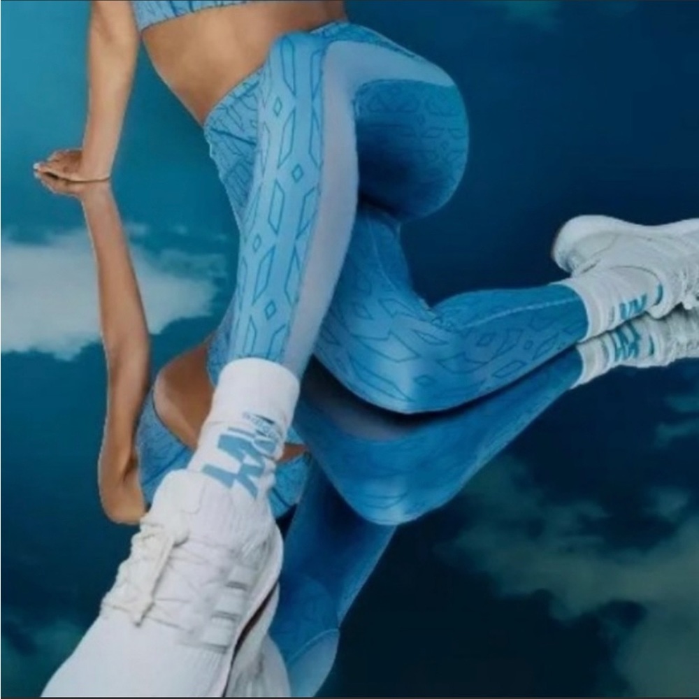 NWT Ivy Park Blue Leggings size Medium